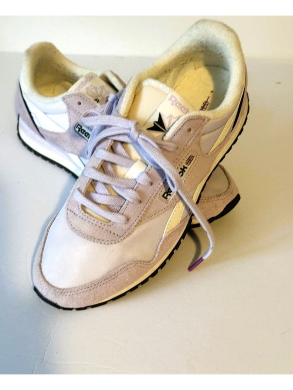 REEBOK Classic AZ Casual Women'a Sneakers, Light Purple & White, Size 9